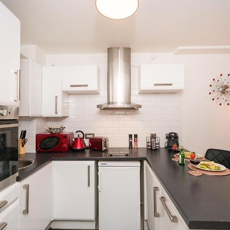 City Centre Posh Parlour Gated Parking 1Bed Wifi Kingston upon Hull Exterior photo