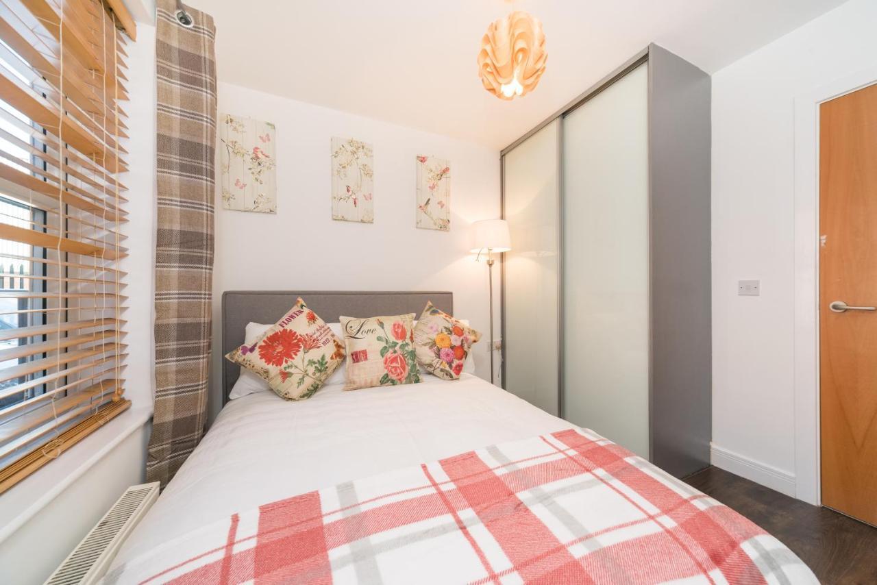 City Centre Posh Parlour Gated Parking 1Bed Wifi Kingston upon Hull Exterior photo