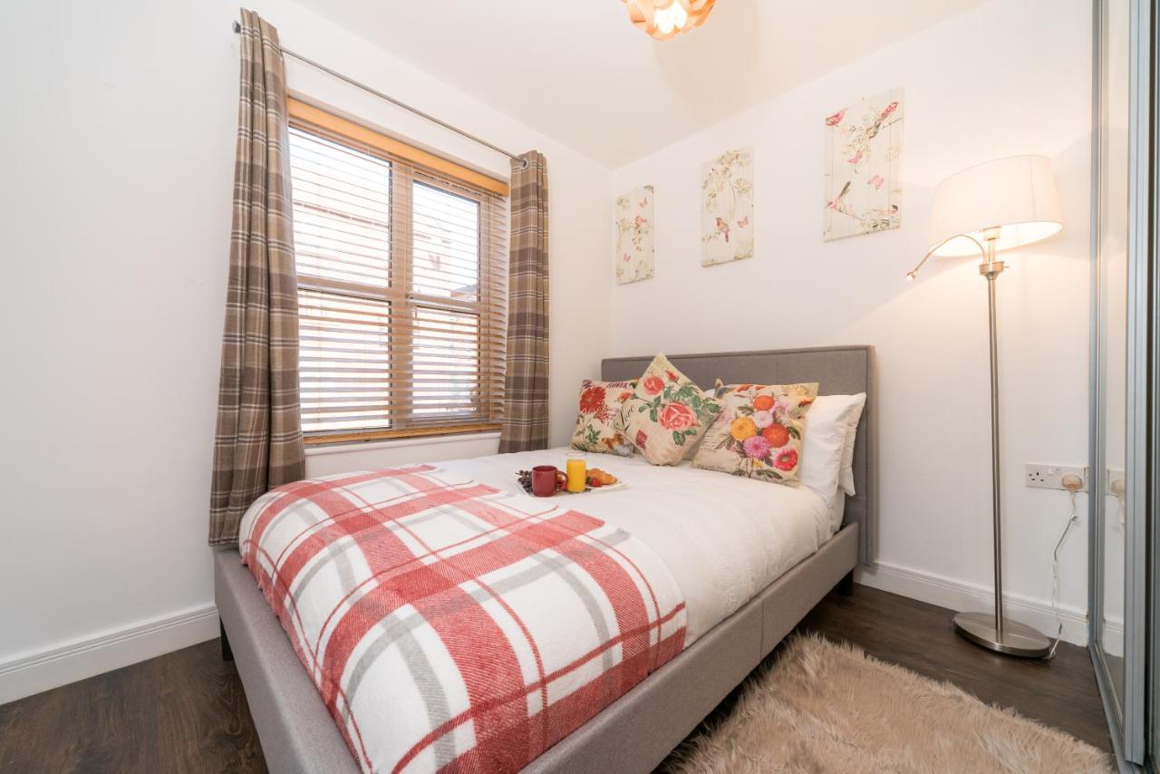 City Centre Posh Parlour Gated Parking 1Bed Wifi Kingston upon Hull Exterior photo